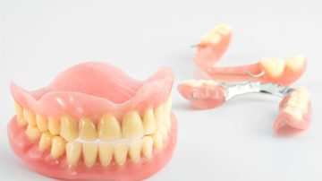 How to Clean Dentures Properly: A Step-by-Step Guide