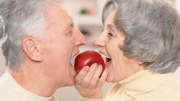 Partial Dentures vs Full Dentures: Which Is Right for You?
